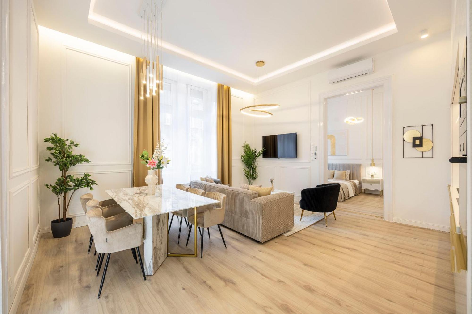 Exclusive & Prestigious Central Residence W/ Balcony 布达佩斯 外观 照片