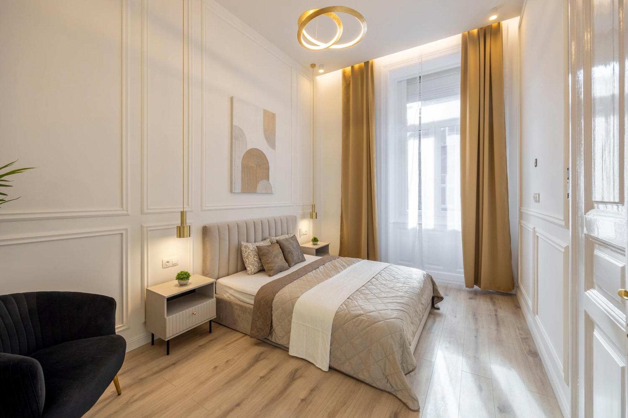 Exclusive & Prestigious Central Residence W/ Balcony 布达佩斯 外观 照片