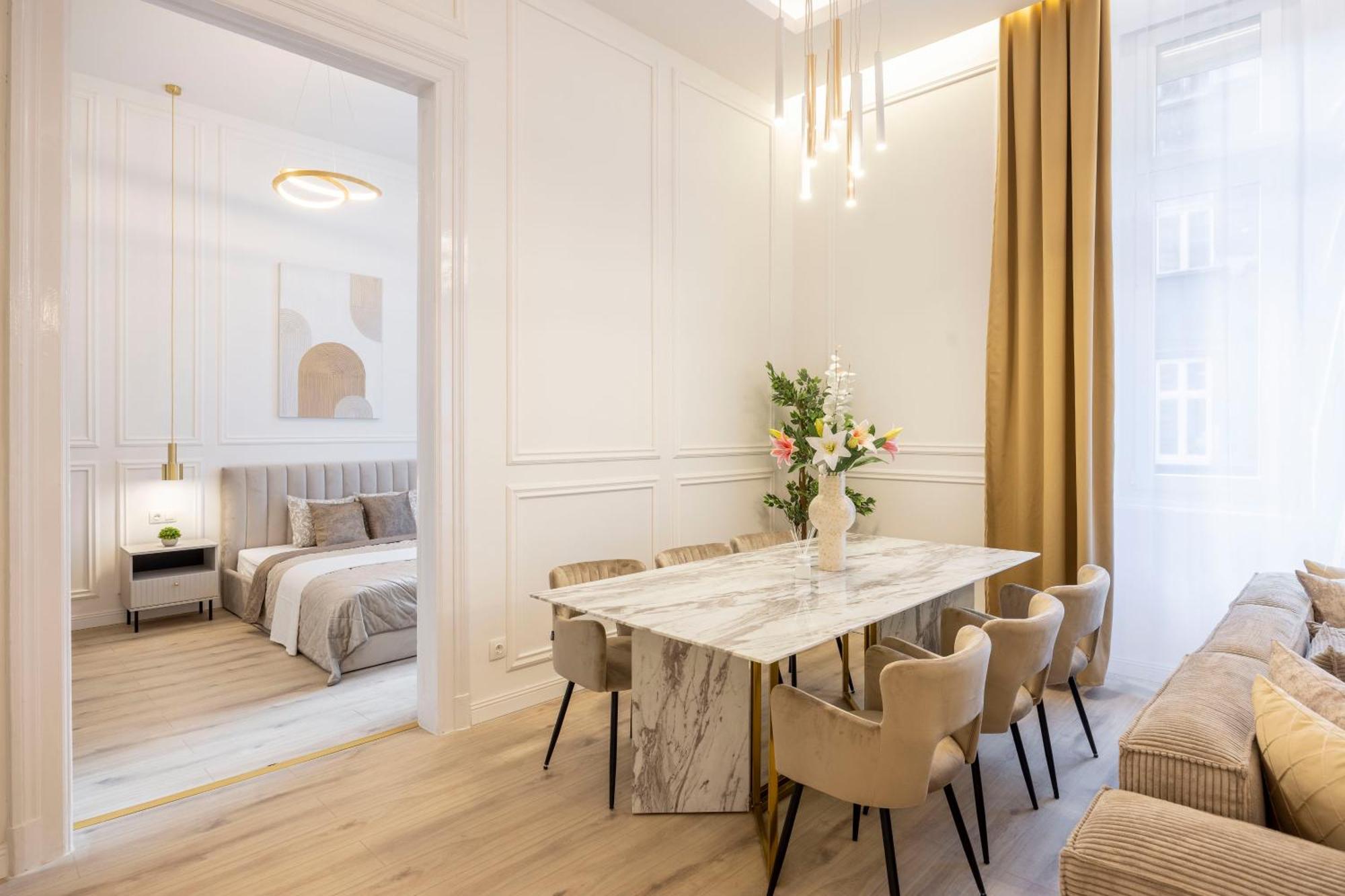 Exclusive & Prestigious Central Residence W/ Balcony 布达佩斯 外观 照片